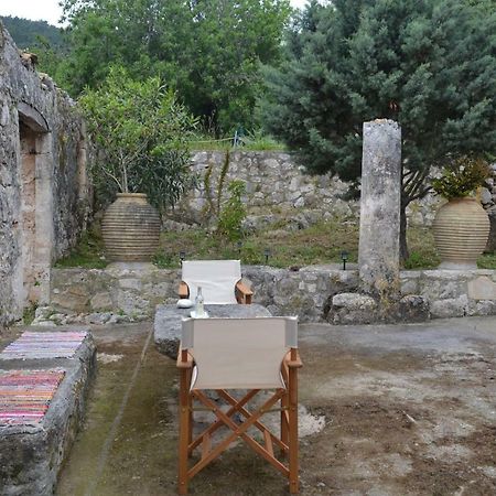 Villa Liotrivi Olive Press Volímai Exterior foto